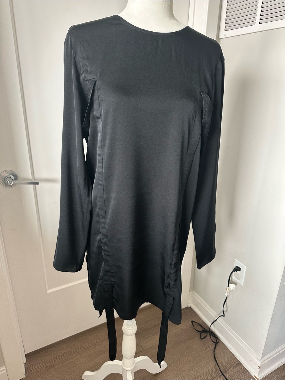 DKNY M unique top blouse Black Satin Tunic Top